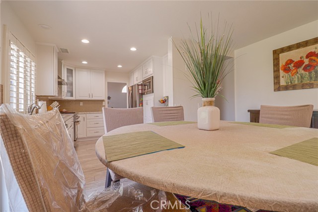 Detail Gallery Image 12 of 30 For 2965 Greenbriar Dr, Ontario,  CA 91761 - 5 Beds | 3 Baths
