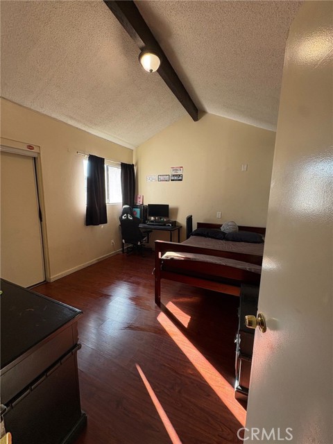 Detail Gallery Image 6 of 27 For 6100 Arbutus Ave #42,  Huntington Park,  CA 90255 - 3 Beds | 2/1 Baths