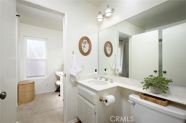 5927 E Creekside Avenue, Orange CA: https://media.crmls.org/medias/55f2976a-5cca-48b1-b202-5308960bf39b.jpg