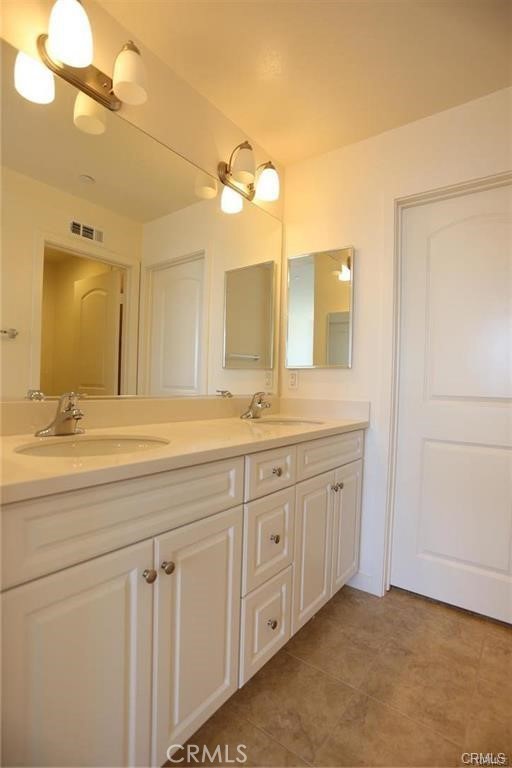 8870 Camphor, Montclair CA: https://media.crmls.org/medias/55f4e06f-df82-4a26-aeec-7b595392a9cc.jpg