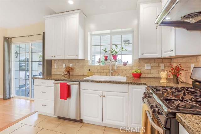 2302 Jayma Lane, La Crescenta CA: https://media.crmls.org/medias/55f50d4b-15e0-4f25-a952-bb3c60b1c583.jpg