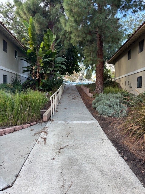 Detail Gallery Image 5 of 11 For 928 Avenida Majorca #B,  Laguna Woods,  CA 92637 - 2 Beds | 2 Baths