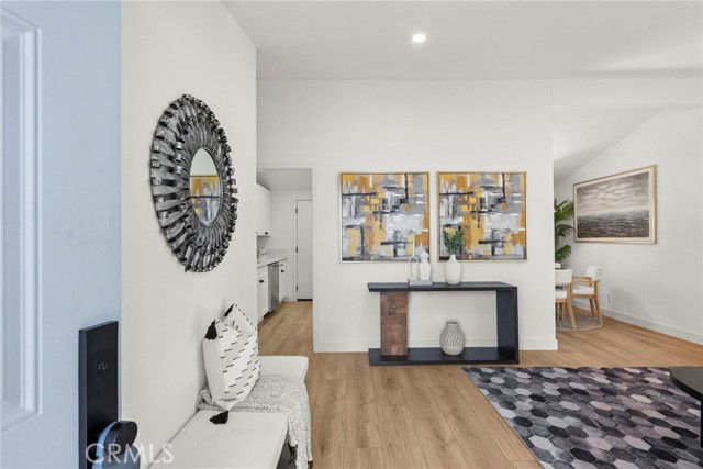 Detail Gallery Image 2 of 21 For 27442 Plumwood, Canyon Country,  CA 91351 - 3 Beds | 1 Baths