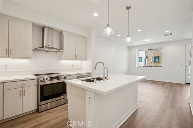 Detail Gallery Image 3 of 7 For 11708 Arkansas St #D,  Artesia,  CA 90701 - 3 Beds | 3 Baths