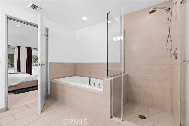 Detail Gallery Image 20 of 49 For 3119 via Dolce #107,  Marina Del Rey,  CA 90292 - 3 Beds | 2 Baths