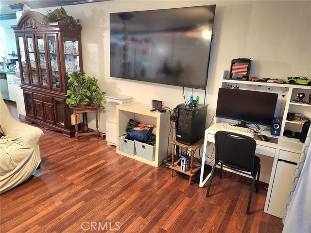 Detail Gallery Image 25 of 71 For 19755 Steinway St, Canyon Country,  CA 91351 - 3 Beds | 2 Baths