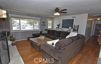 21825 Thunderbird Road, Apple Valley CA: https://media.crmls.org/medias/55f9305c-f525-4610-86fb-fe36958fe9ff.jpg
