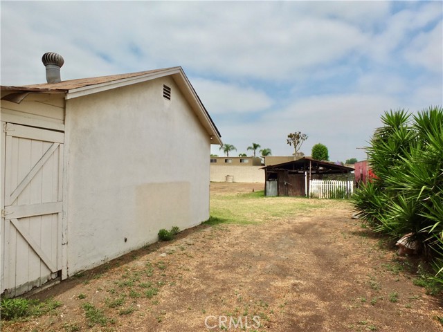 10505 Artesia Blvd., Bellflower CA: https://media.crmls.org/medias/55f9cb15-44eb-4095-815b-c8d7f01dfd86.jpg