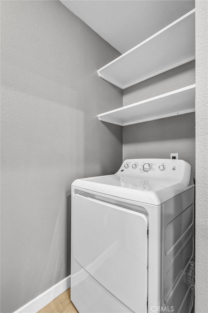 https://media.crmls.org/medias/55faa6e2-e1b0-429c-9626-de5d44e4998f.jpg?preset=X-Large