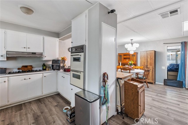 5108 Don Miguel Drive, Carlsbad CA: https://media.crmls.org/medias/55facb1d-8c29-4147-9f63-782751527b19.jpg