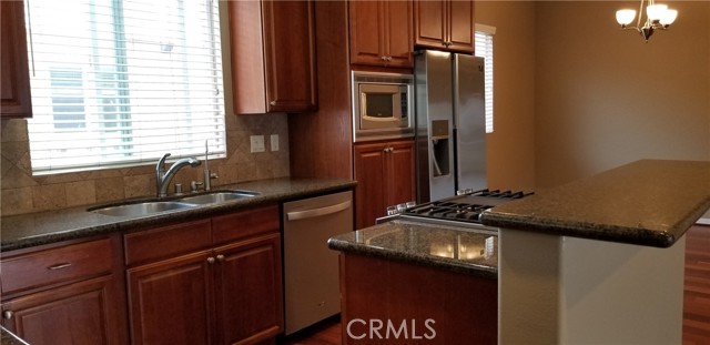 Detail Gallery Image 11 of 39 For 1704 Ruxton Ln #C,  Redondo Beach,  CA 90278 - 3 Beds | 2/1 Baths