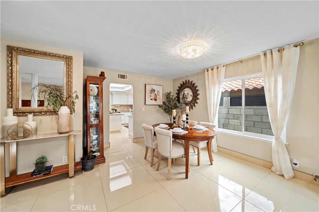 MLS #OC25267288 image #8