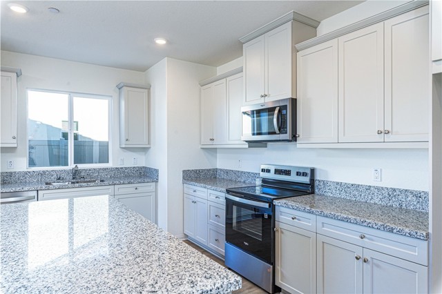 30526 Sierra Linda, Winchester CA: https://media.crmls.org/medias/55fb26b9-7483-4dbf-bc88-3b38db9d885e.jpg