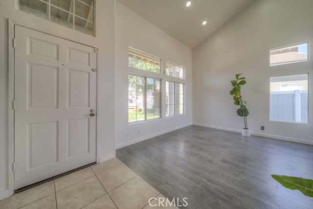 Detail Gallery Image 6 of 72 For 13220 Broken Bit Cir, Corona,  CA 92883 - 4 Beds | 2/1 Baths