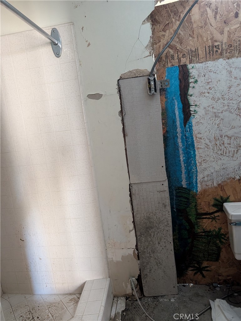 https://media.crmls.org/medias/55fc2808-3d6a-4913-b7b1-55ec18c6dbcb.jpg?preset=X-Large