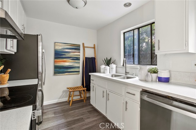 Detail Gallery Image 1 of 1 For 725 Coronado Ave #109,  Long Beach,  CA 90804 - 2 Beds | 1/1 Baths