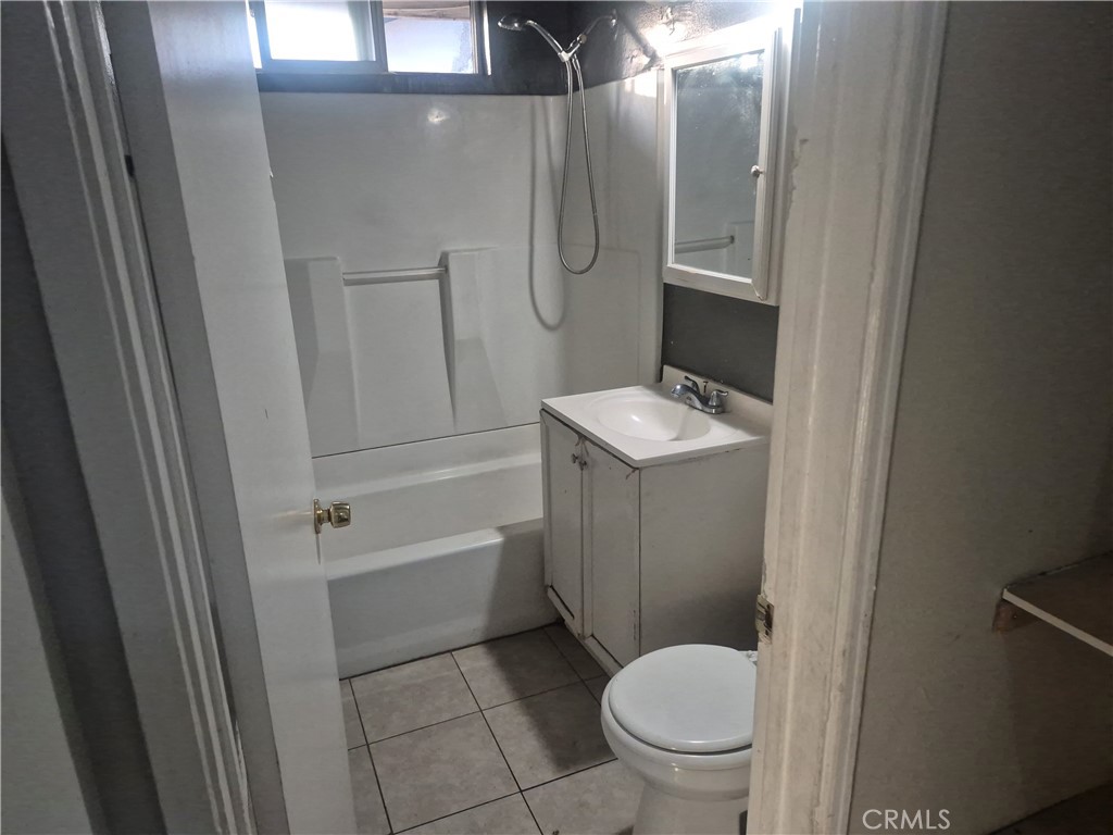 MLS #OC25254088 image #10