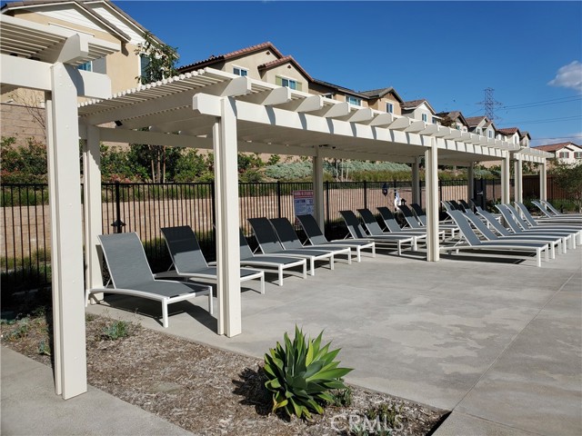 Detail Gallery Image 18 of 23 For 16229 Castello #6,  Fontana,  CA 92336 - 4 Beds | 2/1 Baths