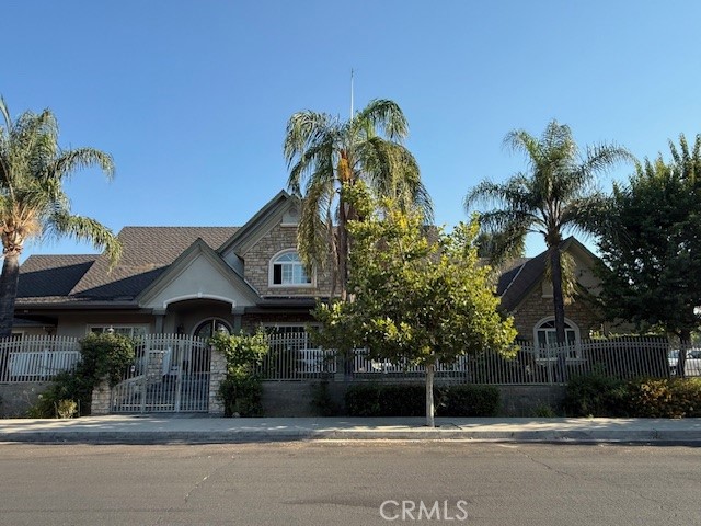 10501 Oklahoma Avenue, Chatsworth CA: https://media.crmls.org/medias/55fe54e0-eaa4-40b3-a445-a51bb3c15a89.jpg