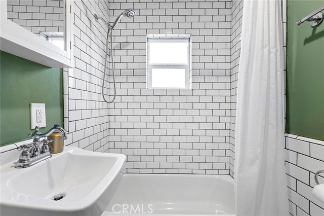 Detail Gallery Image 14 of 20 For 17430 Tulsa St, Granada Hills,  CA 91344 - 3 Beds | 2 Baths