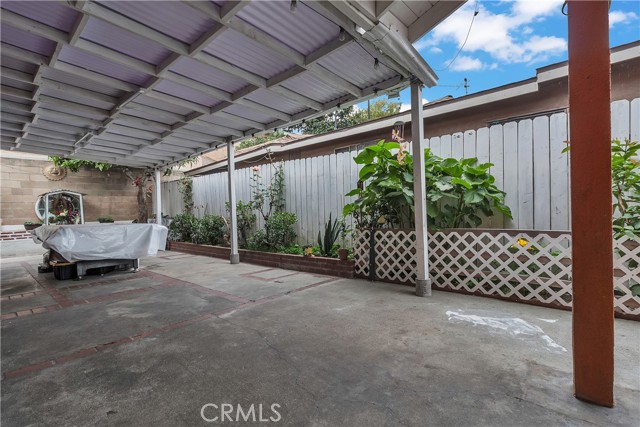 5231 1/2 Clara Street, Cudahy CA: https://media.crmls.org/medias/55fee302-dd27-4c1e-959e-6d2ee097754a.jpg