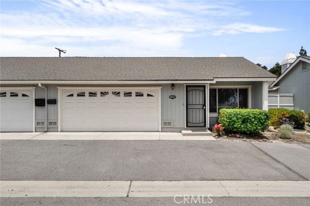 4622 San Jose Street, Montclair CA: https://media.crmls.org/medias/5600563f-c610-44a7-a09c-b81d69c3707a.jpg
