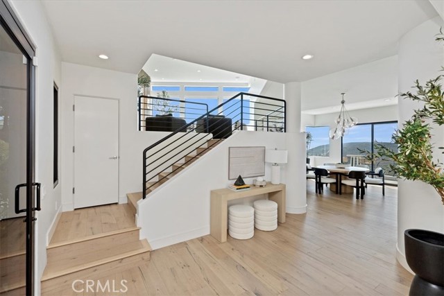 1425 Skyline Drive, Laguna Beach CA: https://media.crmls.org/medias/56009c40-4dc4-4092-92c7-7d5ae93811de.jpg