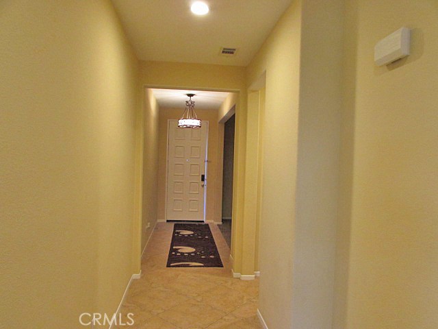 Detail Gallery Image 12 of 25 For 10918 Clover Cir, Corona,  CA 92883 - 4 Beds | 2/1 Baths