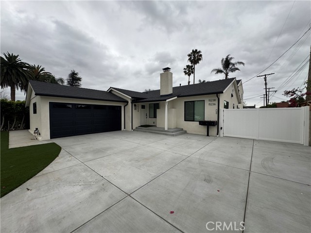 15234 Kingsbury Street, Mission Hills (San Fernando) CA: https://media.crmls.org/medias/5600c611-86e5-45c7-a7e1-267b967d7dfa.jpg