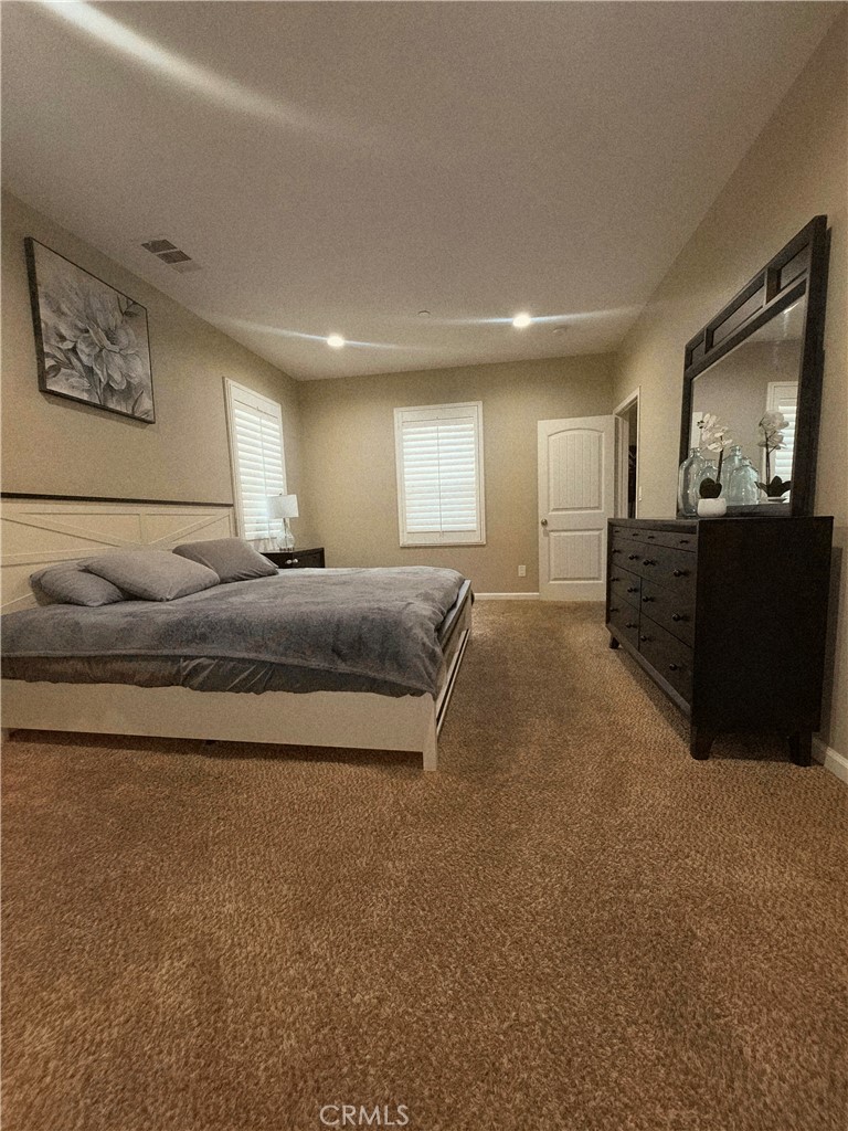 https://media.crmls.org/medias/5600d457-0cc5-4dbb-9cd3-0b1a6a344806.jpg?preset=X-Large