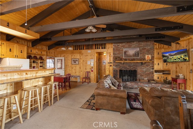 43897 Yosemite Drive, Big Bear Lake CA: https://media.crmls.org/medias/56013a09-38d1-4fb9-9d7e-285441c314ff.jpg
