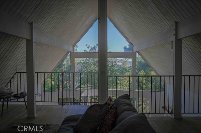 1554 Coyote Court, Big Bear City CA: https://media.crmls.org/medias/56026424-1648-45f3-a18f-6cbae0aae65d.jpg