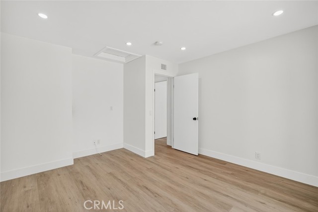 Detail Gallery Image 11 of 28 For 2257 Glastonbury, Westlake Village,  CA 91361 - 4 Beds | 2 Baths