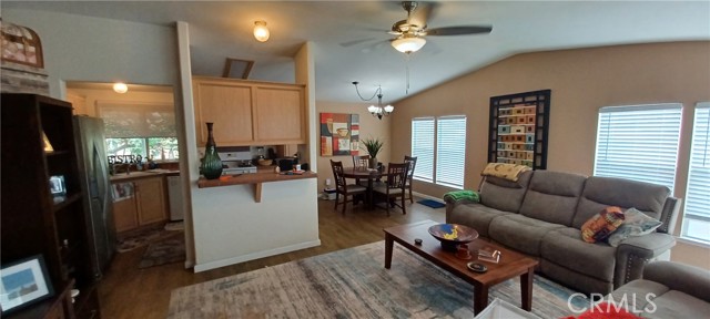 Detail Gallery Image 7 of 52 For 20806 Gridley Road #68,  Lakewood,  CA 90715 - 3 Beds | 2 Baths