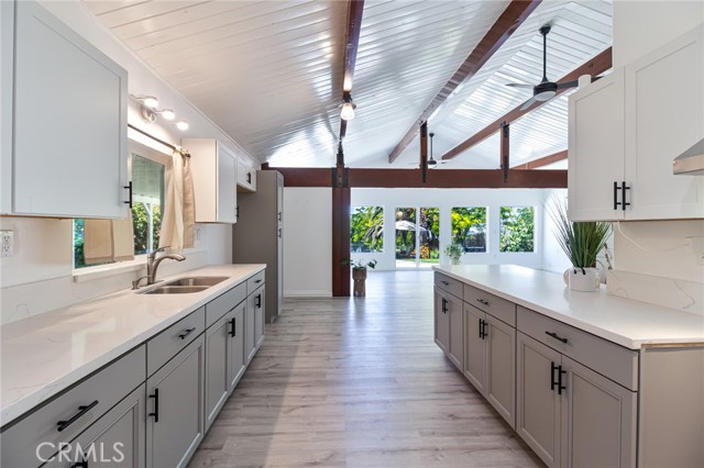 17300 Grand Avenue, Lake Elsinore CA: https://media.crmls.org/medias/56036adf-a576-40d7-a9c1-d831eebaa2f3.jpg