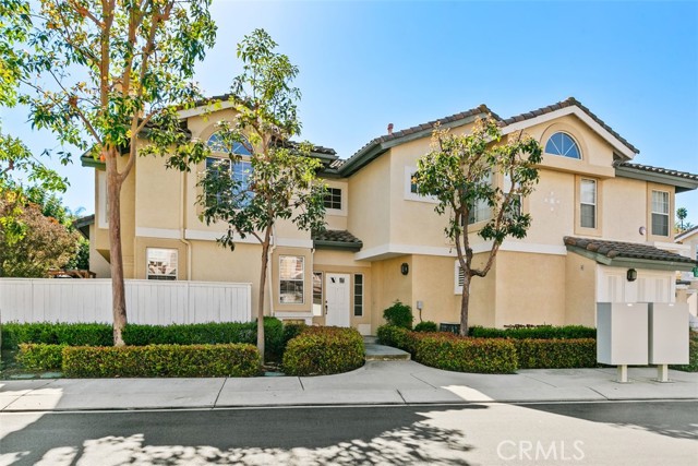 Detail Gallery Image 1 of 34 For 8 Luzern, Mission Viejo,  CA 92692 - 3 Beds | 2/1 Baths