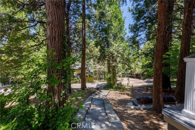 Detail Gallery Image 25 of 43 For 237 Corona Cir, Lake Arrowhead,  CA 92352 - 6 Beds | 3/1 Baths