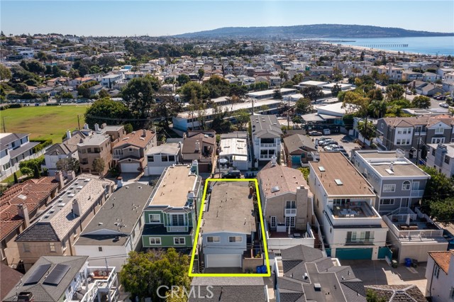 429 1st Street, Manhattan Beach, California 90266, 5 Bedrooms Bedrooms, ,1 BathroomBathrooms,Residential,Sold,1st,PV24022554