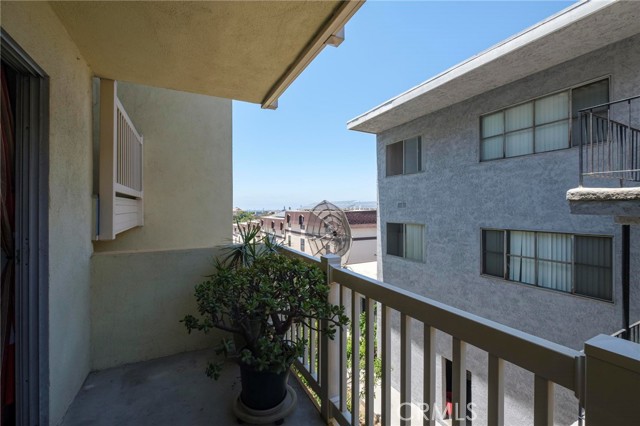 1707 Pacific Coast, Hermosa Beach, California 90254, 1 Bedroom Bedrooms, ,1 BathroomBathrooms,Residential,For Sale,Pacific Coast,SB24133255