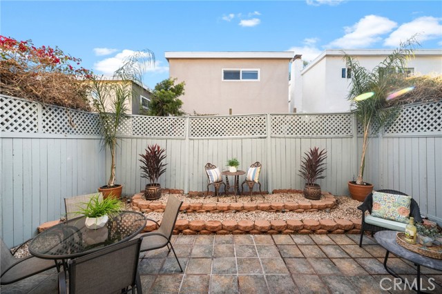 Detail Gallery Image 9 of 26 For 1612 Spreckels Ln, Redondo Beach,  CA 90278 - 3 Beds | 2 Baths