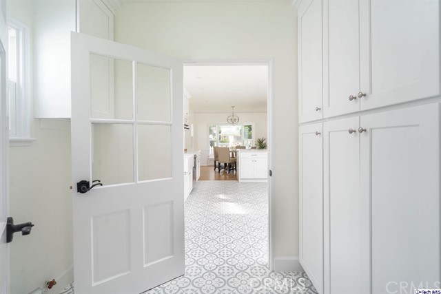 2 Bed Home for Sale in Toluca Lake, California