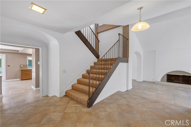 3944 Corte Cancion, Thousand Oaks CA: https://media.crmls.org/medias/56054099-5f67-4d94-b4b8-45b05d23b3f6.jpg