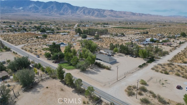 Detail Gallery Image 2 of 41 For 10298 Custer Ave, Lucerne Valley,  CA 92356 - 5 Beds | 3/1 Baths