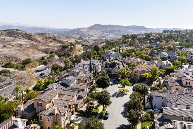 18 Elissa, Ladera Ranch CA: https://media.crmls.org/medias/56057fc7-368f-43ce-89ad-c3d4e6842a4d.jpg