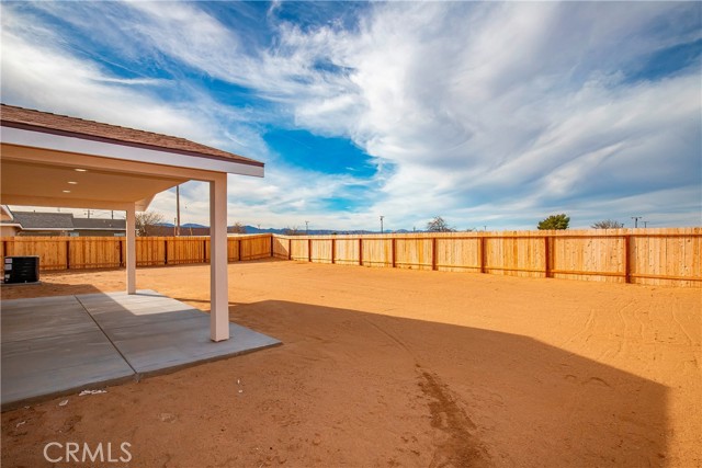 Detail Gallery Image 8 of 25 For 8225 Peach Ave, California City,  CA 93505 - 3 Beds | 4 Baths