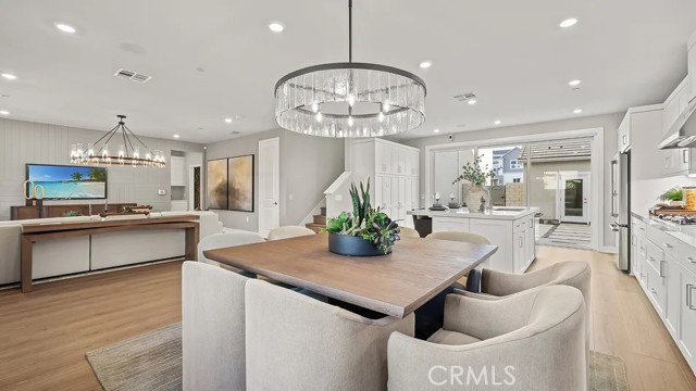 Detail Gallery Image 6 of 31 For 27393 Fox Den Pl, Valencia,  CA 91381 - 4 Beds | 3 Baths