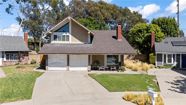 6316 E Woodsboro Avenue, Anaheim Hills CA: https://media.crmls.org/medias/5606920c-bd65-4a55-b2d6-3a97041032ea.jpg