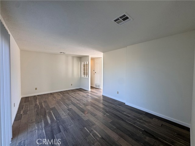 27474 Travertine, Barstow CA: https://media.crmls.org/medias/5607a05f-9589-4047-b5d3-319e279de74a.jpg
