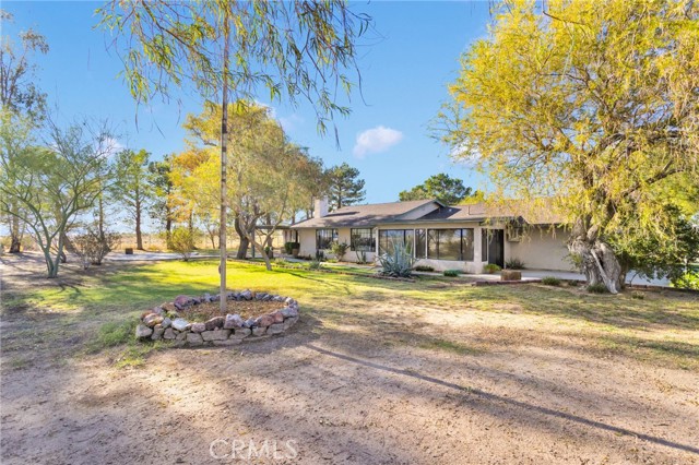 Detail Gallery Image 9 of 62 For 37404 Harvard Rd, Newberry Springs,  CA 92365 - 4 Beds | 3 Baths