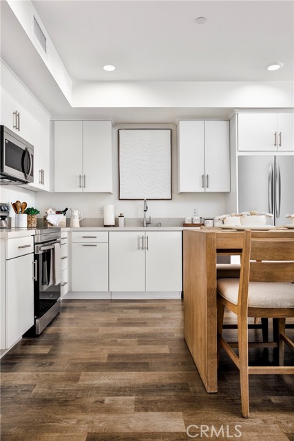 Image 5 of 14 For 9011 Cerise Lane 129